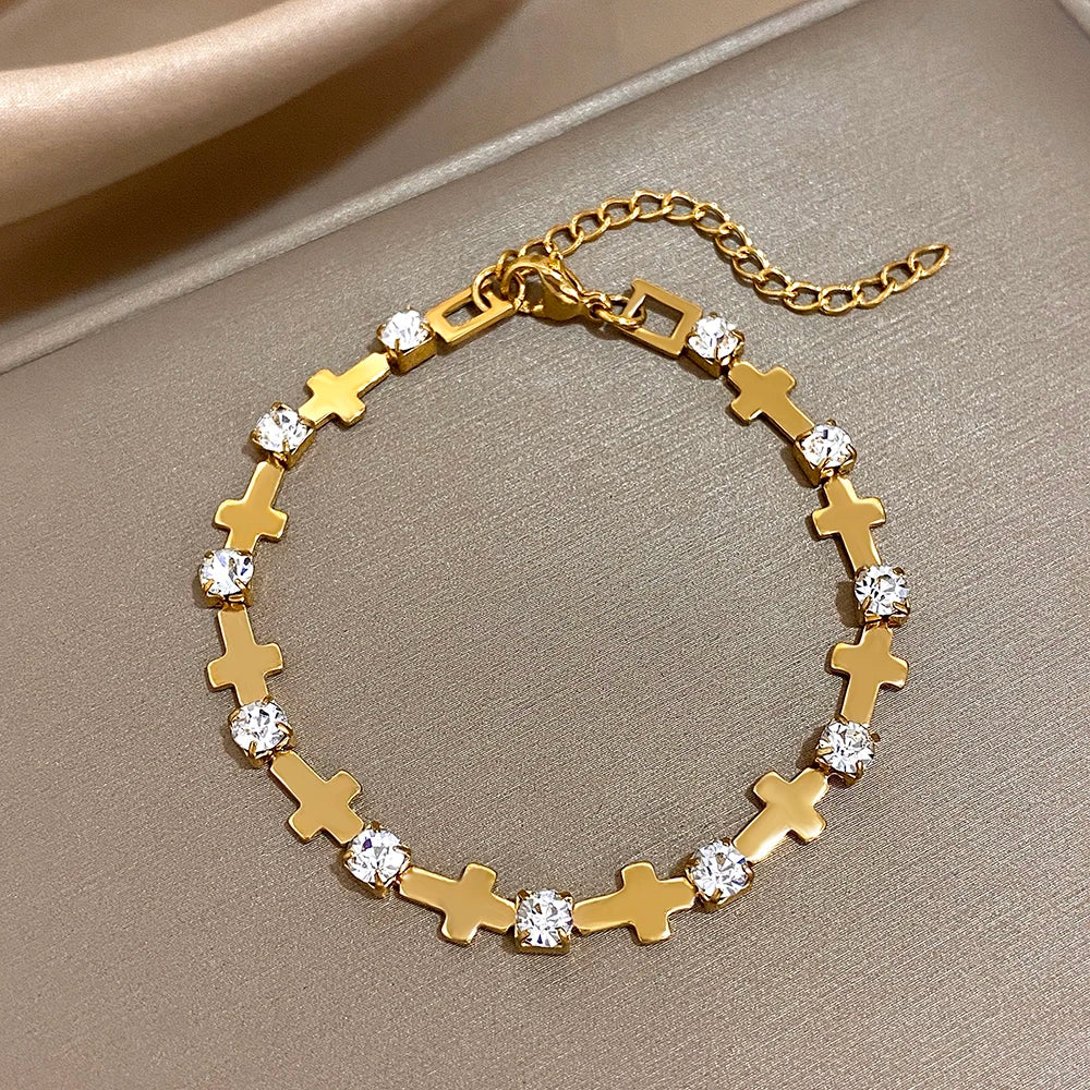 Ada Charm Chain Bracelet