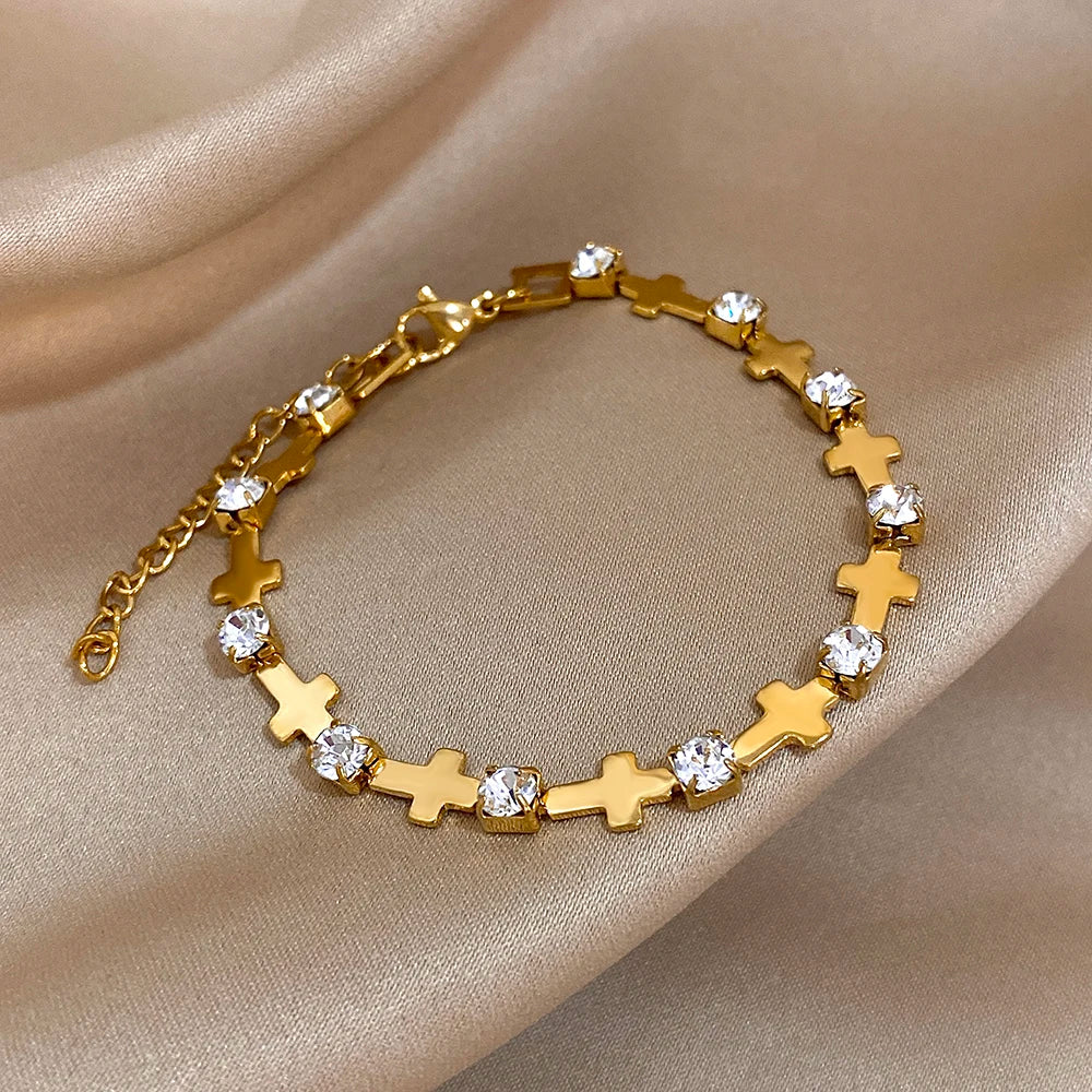 Ada Charm Chain Bracelet