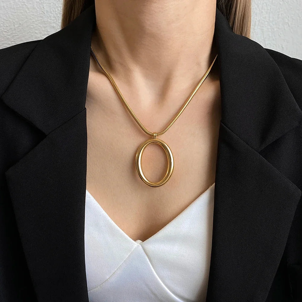 Blythe Open Circle Pendant Necklace