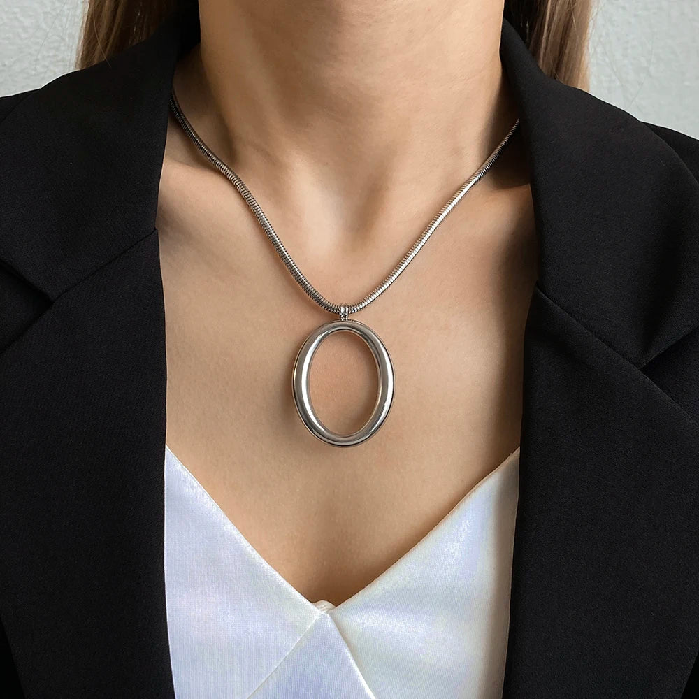 Blythe Open Circle Pendant Necklace