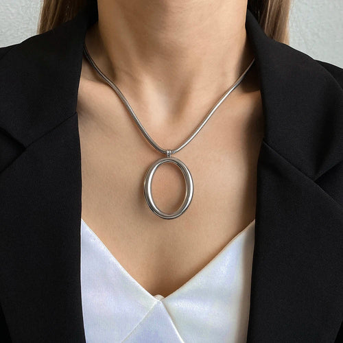 Blythe Open Circle Pendant Necklace